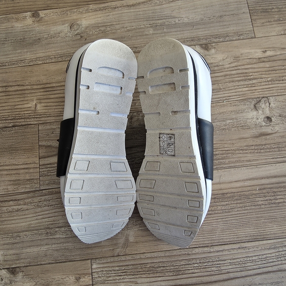 Karl Lagerfeld Paris Women's White Leather Slip-On Shoes with Black Strap 7.5 - Picture 6 of 8